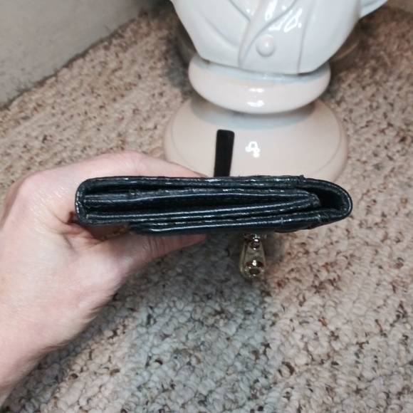 Kenneth Cole Reaction Black Snakeprint Faux Leather Wallet - Picture 5 of 14